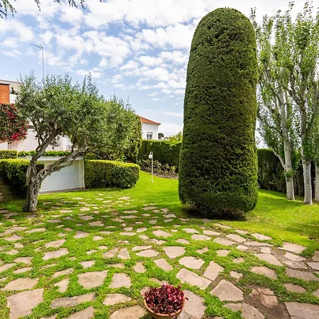Casa Mediterranea Con Jardin Y Piscina Privada Holiday home Masnou