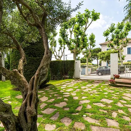 Casa Mediterranea Con Jardin Y Piscina Privada Holiday home *