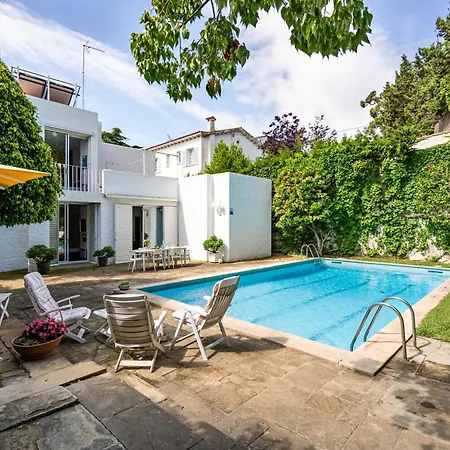 Holiday home Casa Mediterranea Con Jardin Y Piscina Privada Masnou